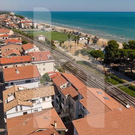 Apartment Homiday - Pinea