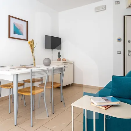 Apartment Homiday - Pinea *