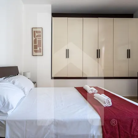 Apartment Homiday - Pinea *