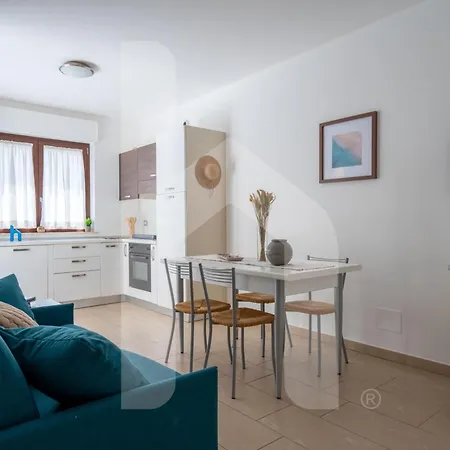 Homiday - Pinea Apartment Pineto
