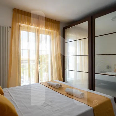 Apartment Homiday - Pinea