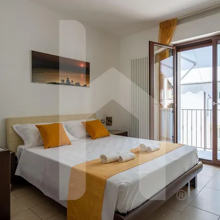 Apartment Homiday - Pinea Pineto