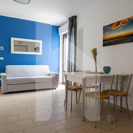 Homiday - Pinea Apartment *
