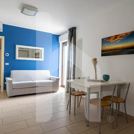 Apartment Homiday - Pinea Pineto